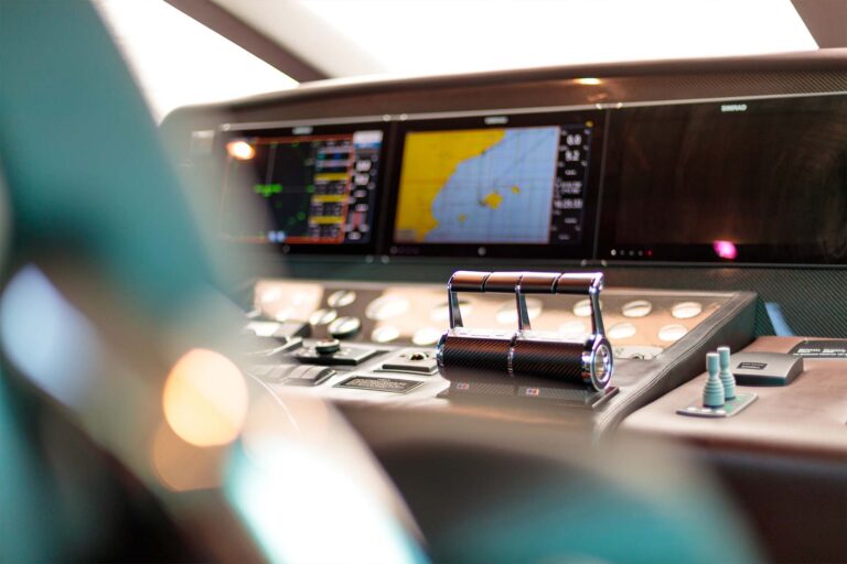 elettronica bordo assistenza 768x512